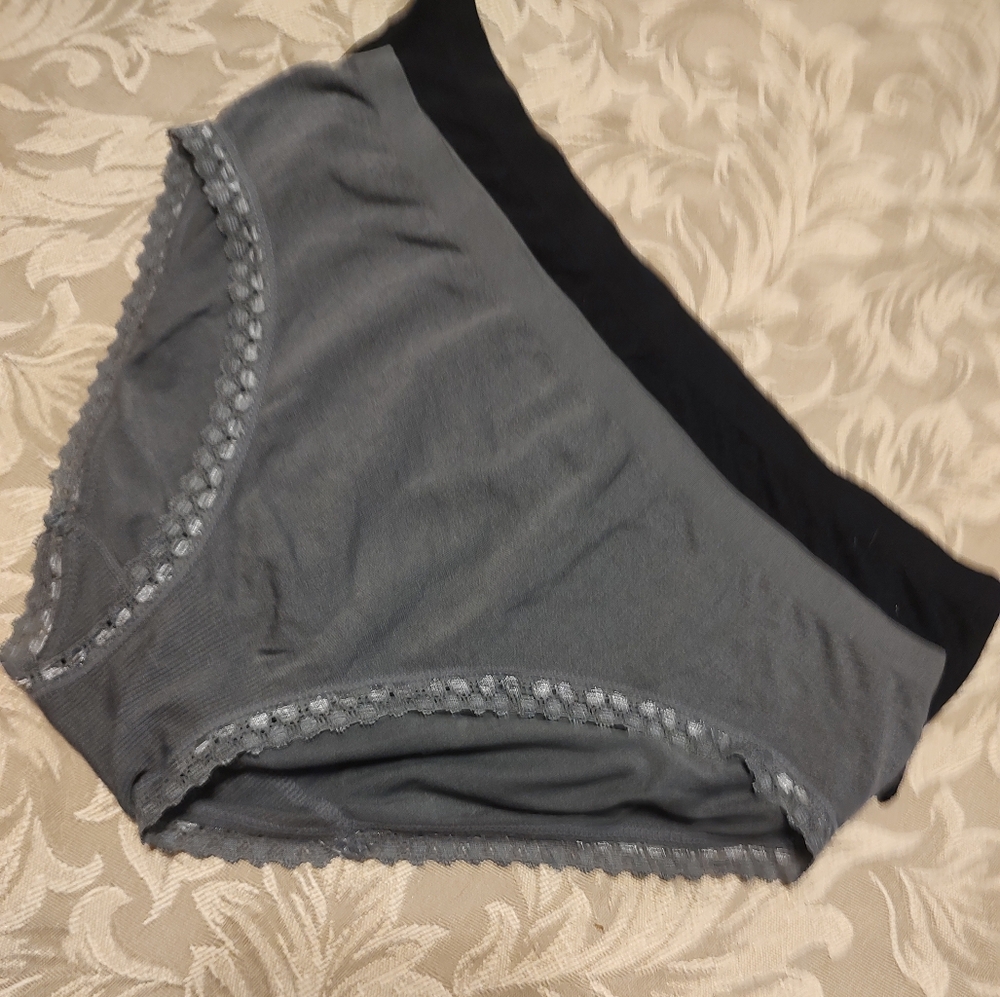 🖤🩶 NWOT Awesome Basic Color Collection Seamless Hipster Panty Briefs Set - M